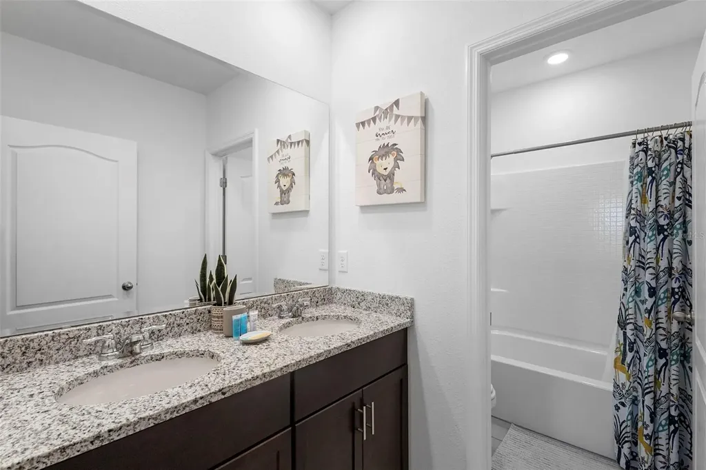 7592 Oakmoss Loop Davenport FL 33837