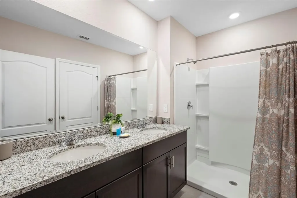 7592 Oakmoss Loop Davenport FL 33837