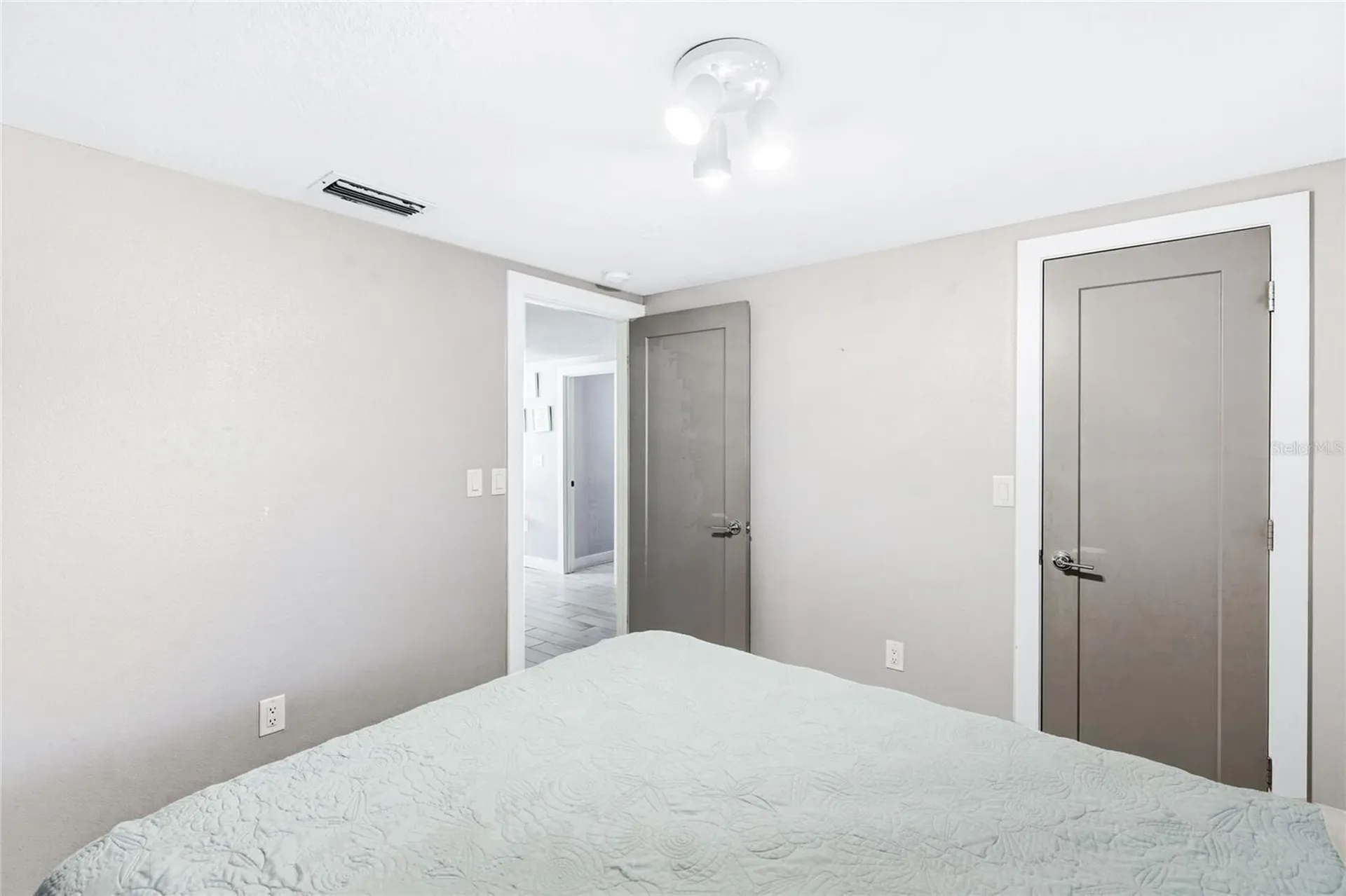 5320 Moeller Avenue Sarasota FL 34233
