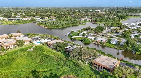 10192 Seminole Island Drive Largo FL 33773