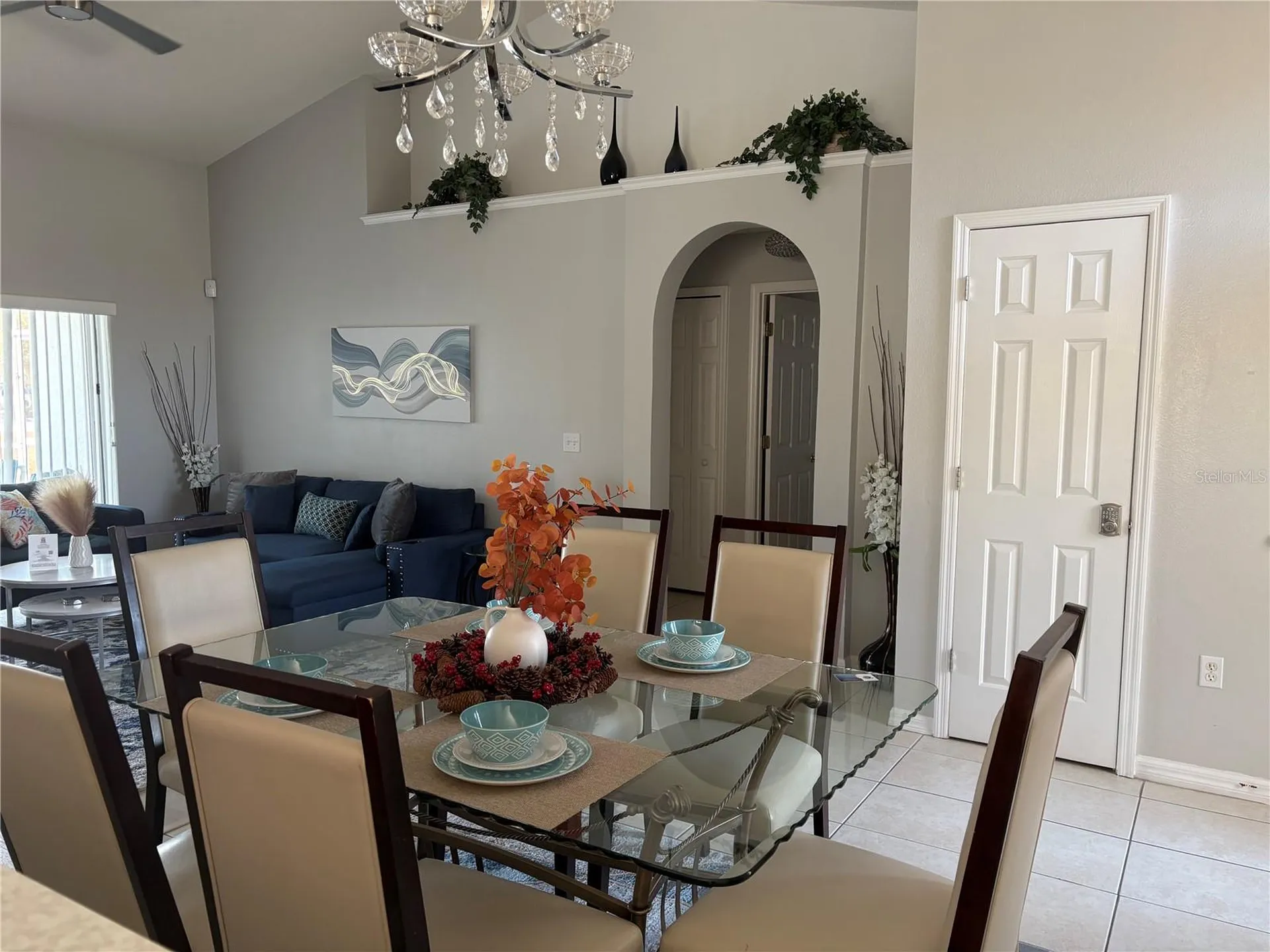 128 Lake Shore Parkway Davenport FL 33896