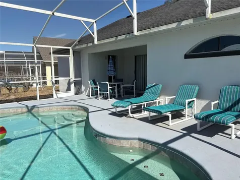 128 Lake Shore Parkway Davenport FL 33896