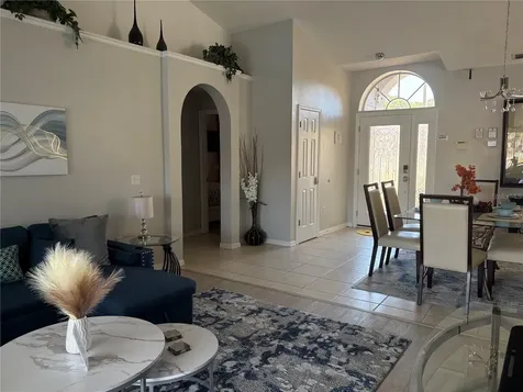 128 Lake Shore Parkway Davenport FL 33896
