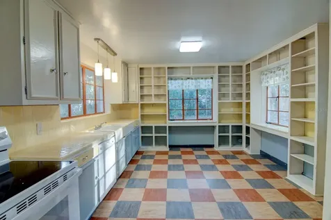 2049 NW 9th Avenue Gainesville FL 32603