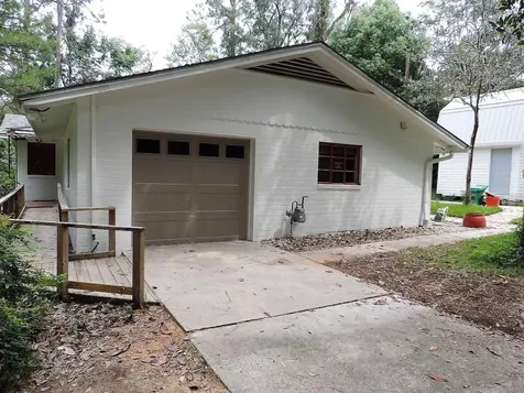 2049 NW 9th Avenue Gainesville FL 32603