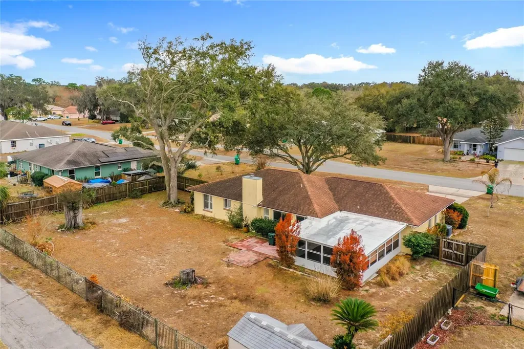 817 Berryhill Circle Fruitland Park FL 34731