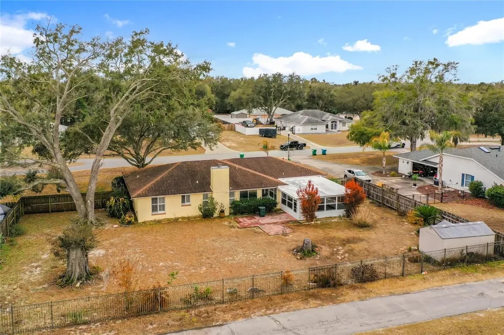 817 Berryhill Circle Fruitland Park FL 34731