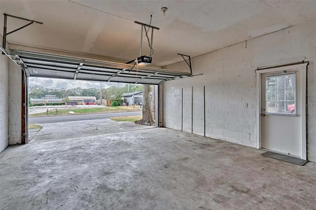 8204 SW 13th Road Gainesville FL 32607
