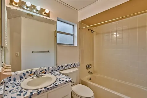 8204 SW 13th Road Gainesville FL 32607
