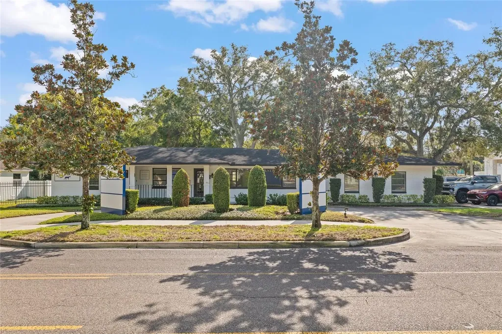 600 E Tarpon Avenue Tarpon Springs FL 34689