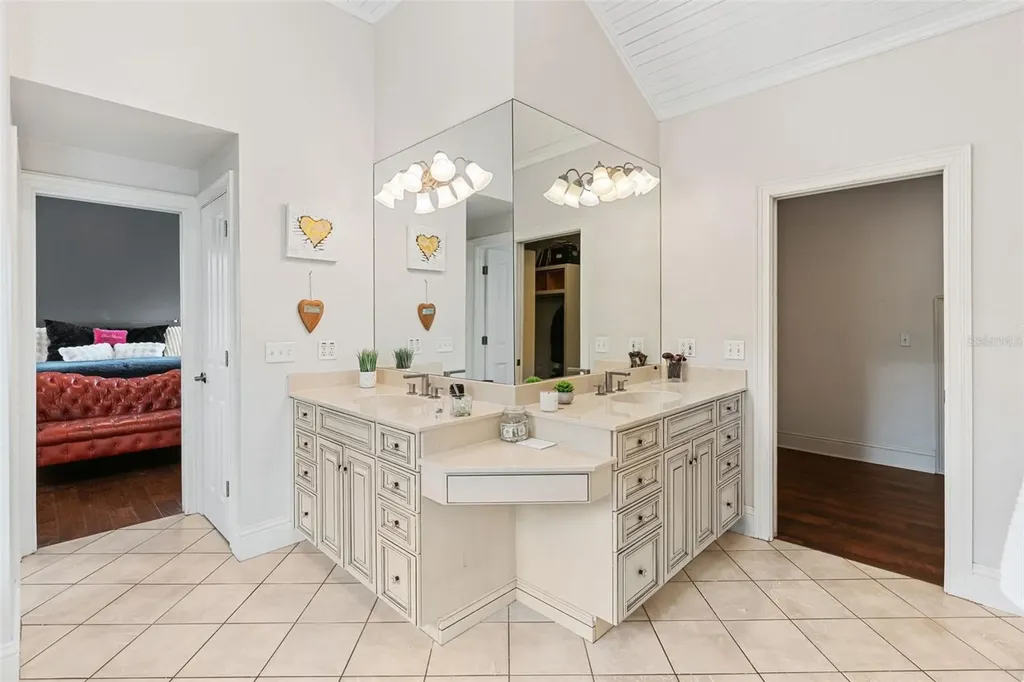 521 Sheridan Boulevard Orlando FL 32804