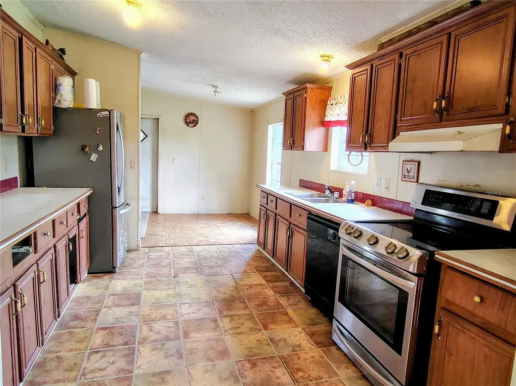 14240 Sr 471 Webster FL 33597