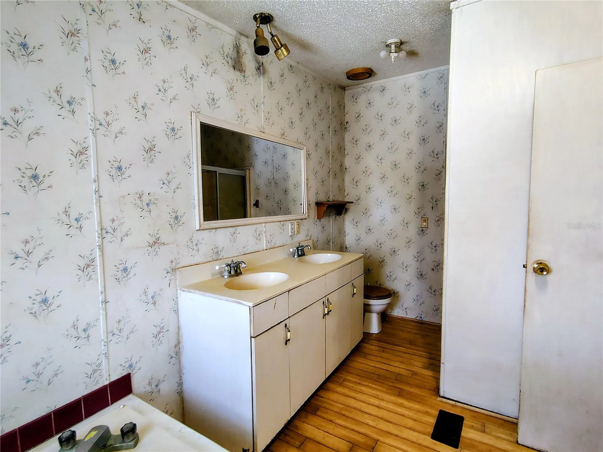 14240 Sr 471 Webster FL 33597