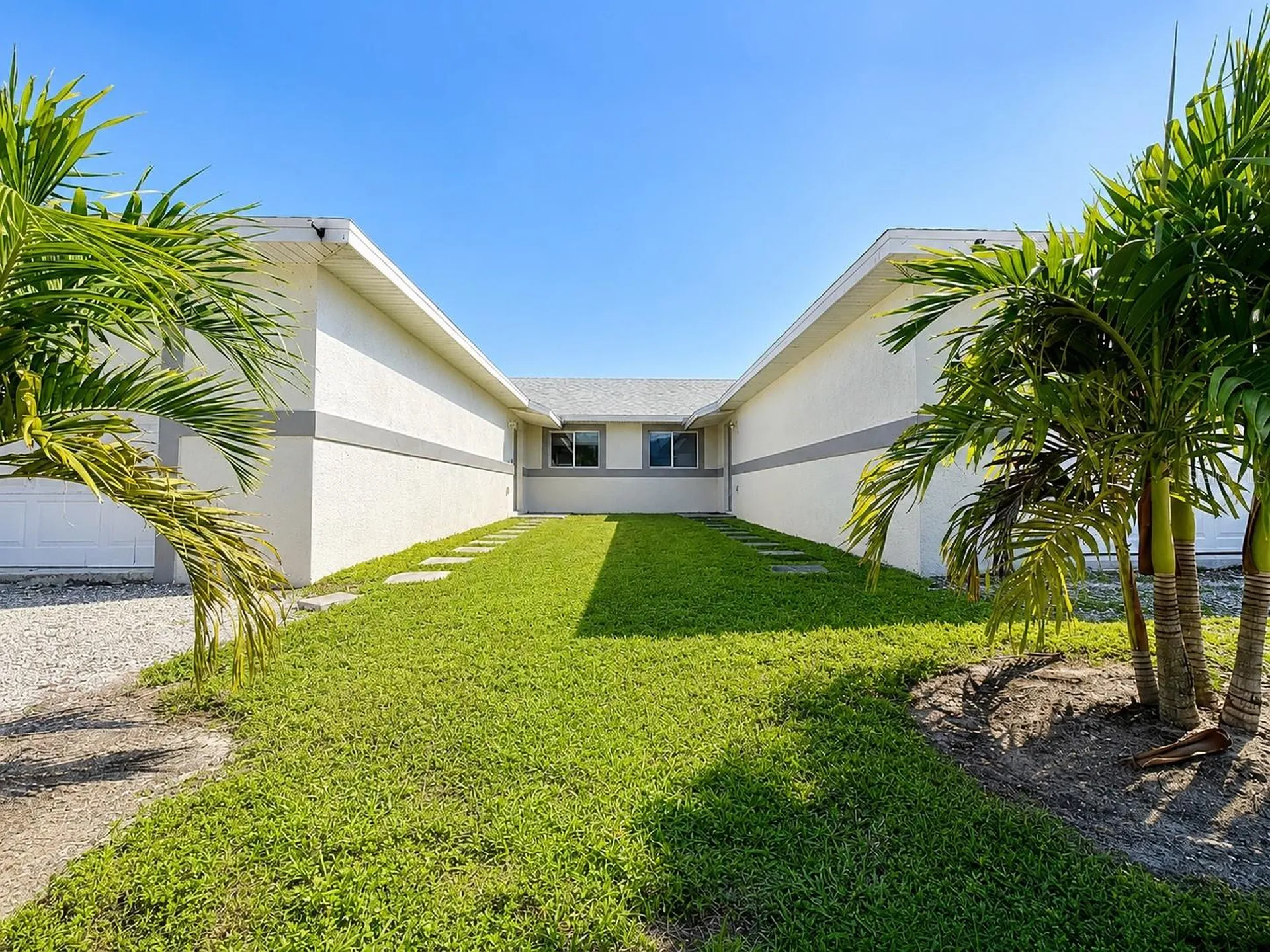 777-779 Bedford Drive Lehigh Acres FL 33974