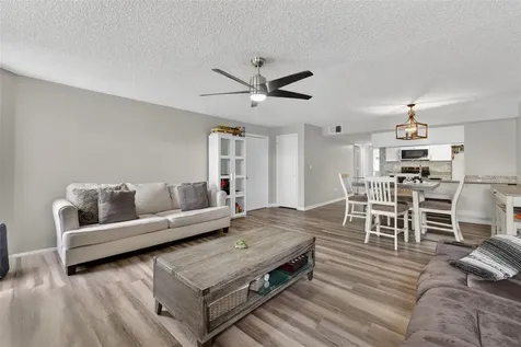 5017 Laguna Bay Circle Kissimmee FL 34746