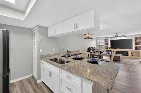 5017 Laguna Bay Circle Kissimmee FL 34746