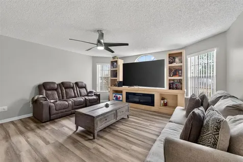 5017 Laguna Bay Circle Kissimmee FL 34746