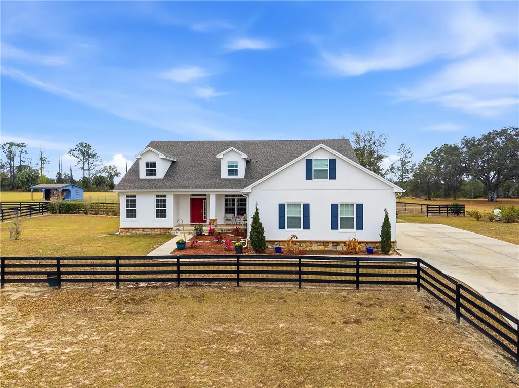 5608 Strong Point Weirsdale FL 32195