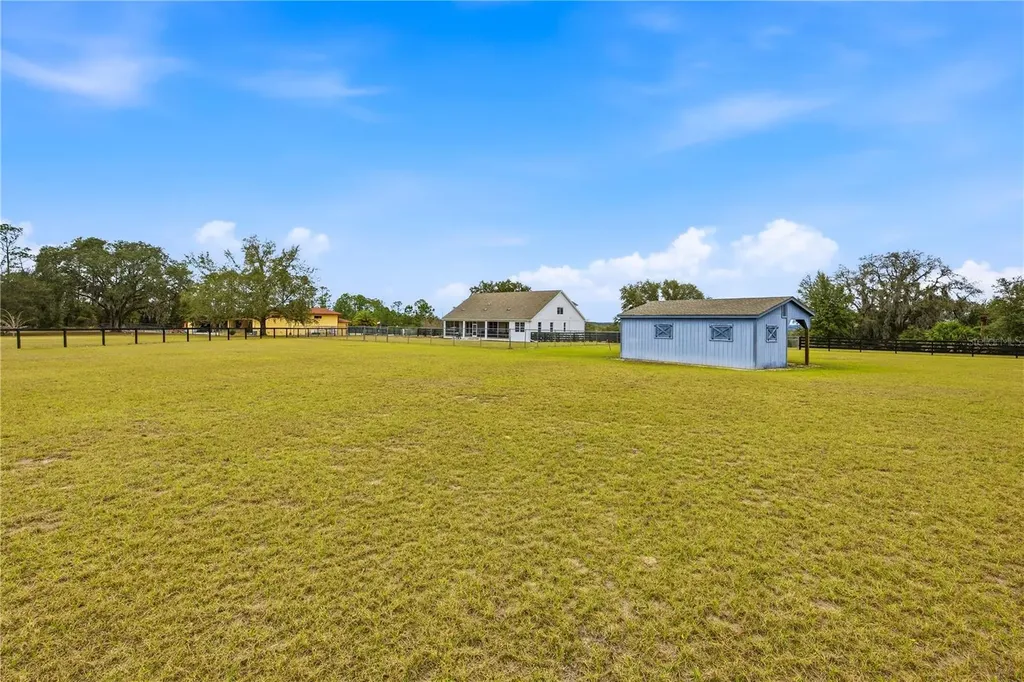 5608 Strong Point Weirsdale FL 32195