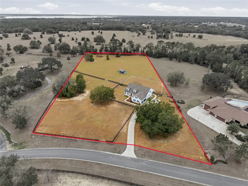 5608 Strong Point Weirsdale FL 32195