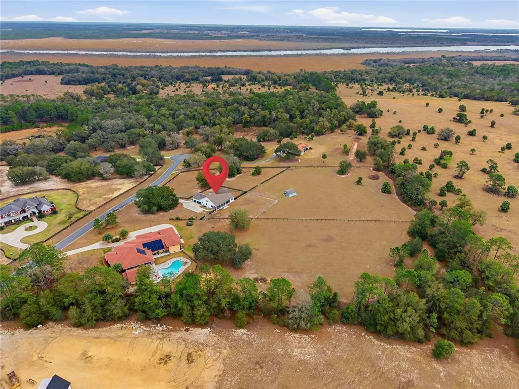 5608 Strong Point Weirsdale FL 32195