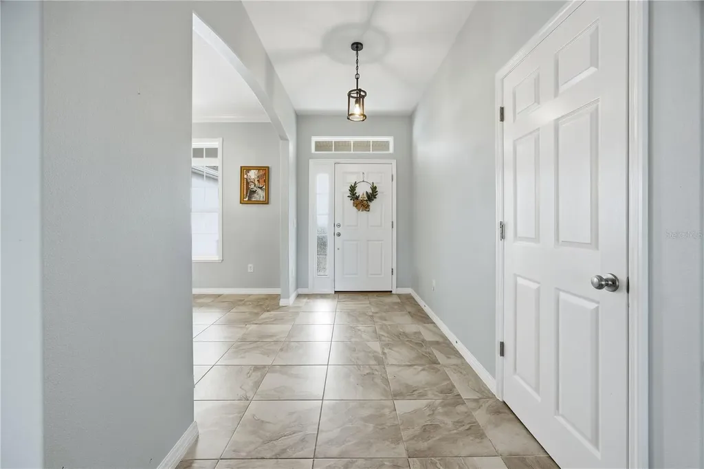 5608 Strong Point Weirsdale FL 32195