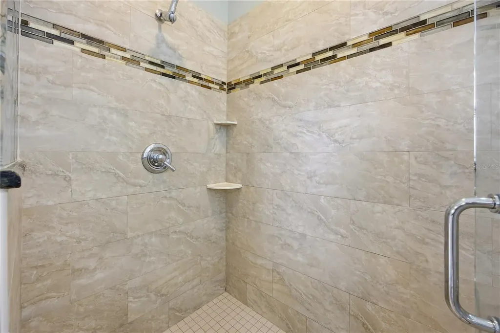 5608 Strong Point Weirsdale FL 32195