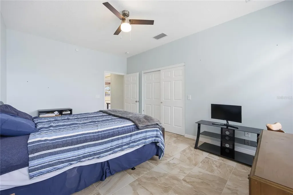 5608 Strong Point Weirsdale FL 32195