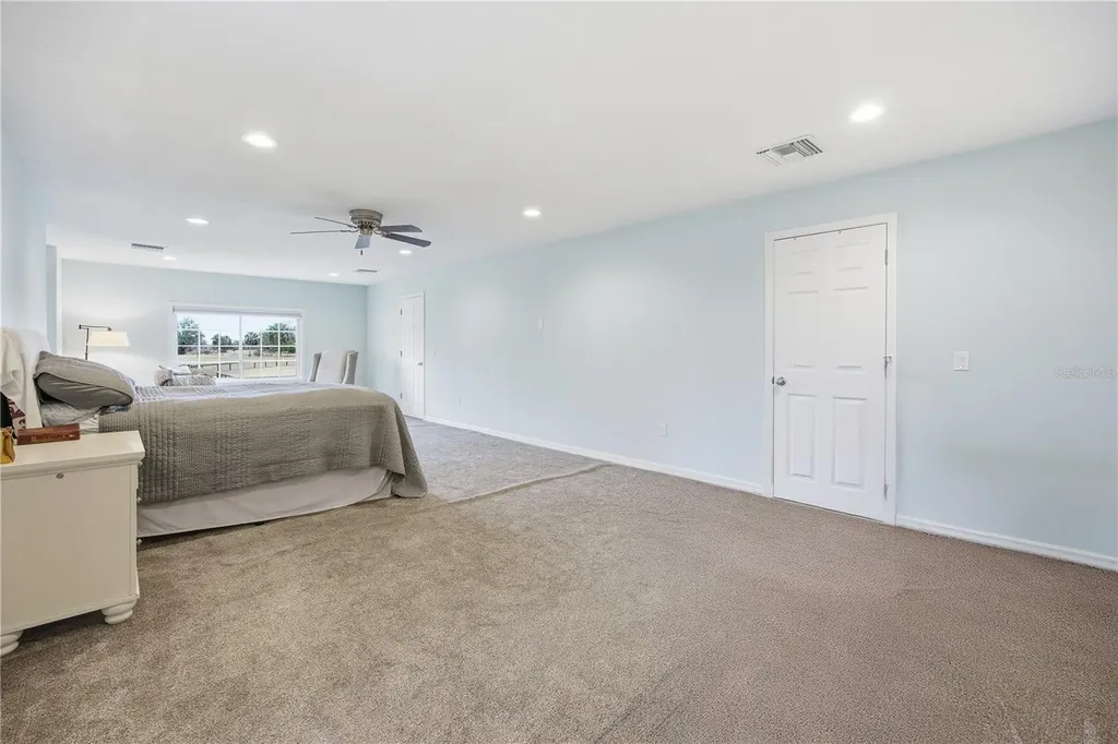 5608 Strong Point Weirsdale FL 32195