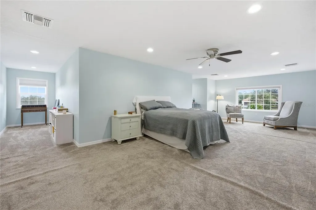 5608 Strong Point Weirsdale FL 32195
