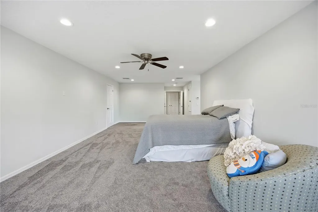 5608 Strong Point Weirsdale FL 32195