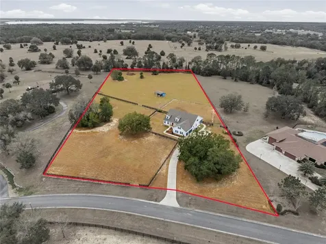 5608 Strong Point Weirsdale FL 32195