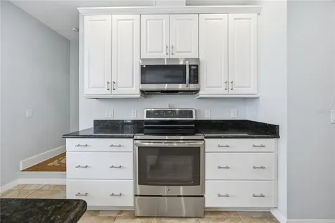 5608 Strong Point Weirsdale FL 32195