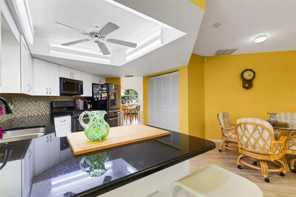5836 Helen Way Sarasota FL 34243