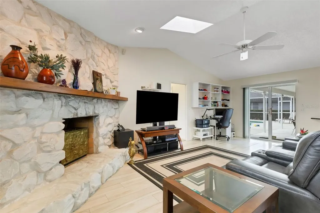5836 Helen Way Sarasota FL 34243