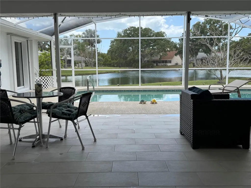5836 Helen Way Sarasota FL 34243