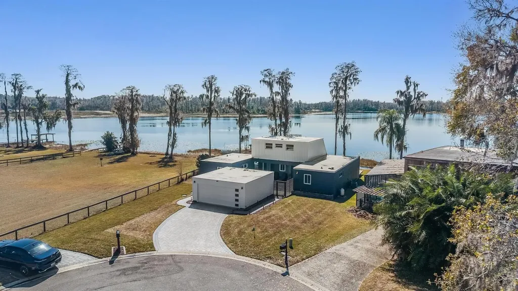 18200 Cypress Cove Lane Lutz FL 33549