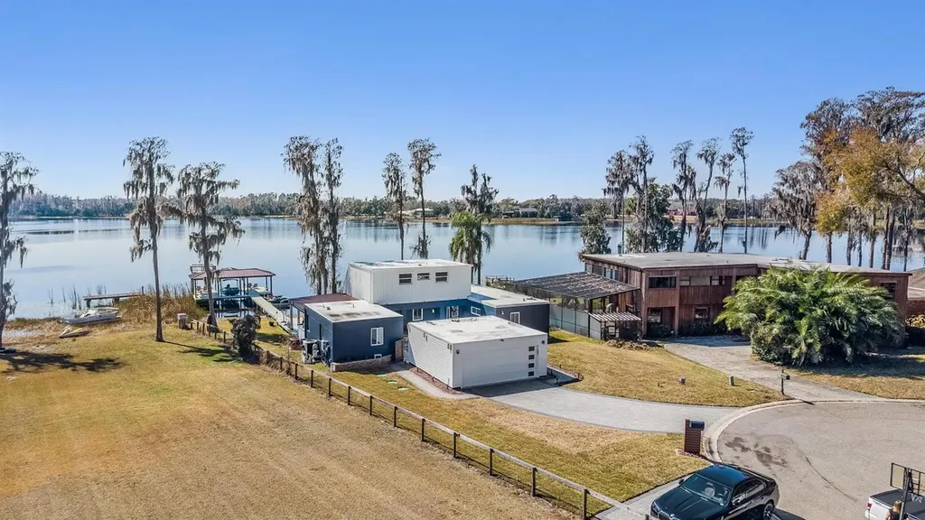 18200 Cypress Cove Lane Lutz FL 33549