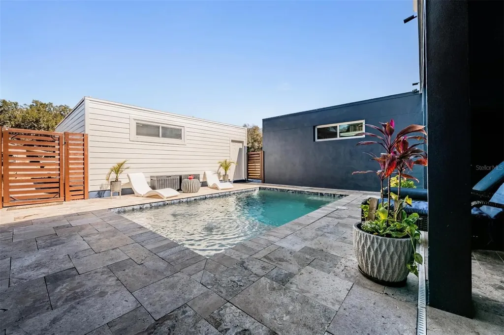 18200 Cypress Cove Lane Lutz FL 33549