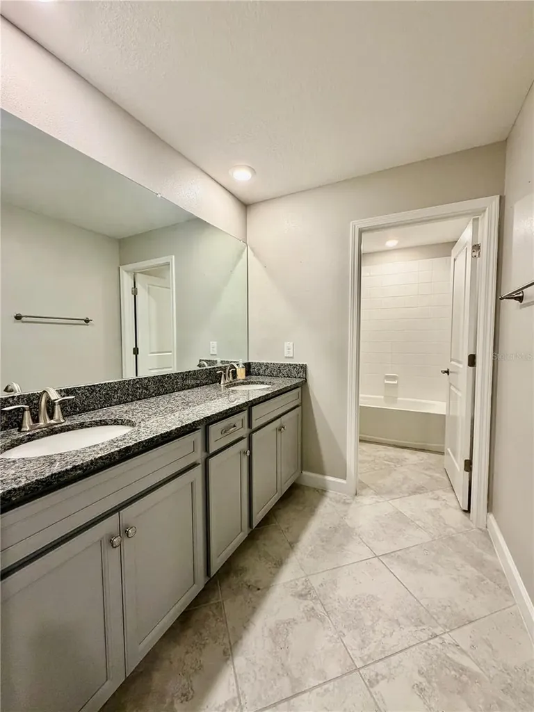 25118 Lambrusco Loop Lutz FL 33559
