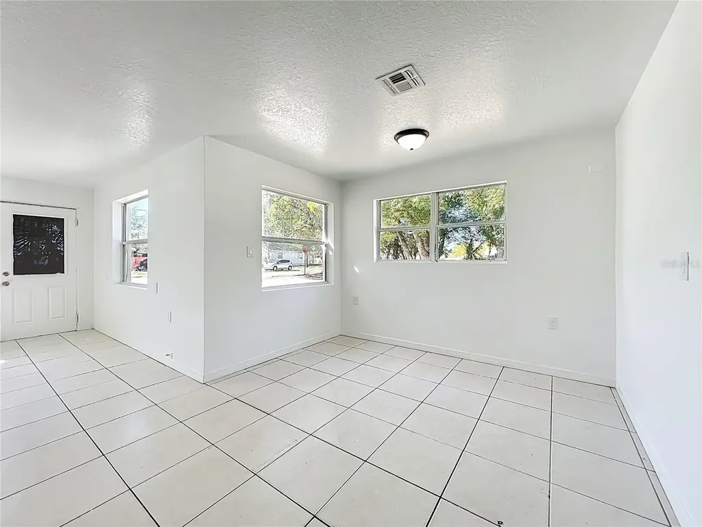 301 E Atwater Avenue Eustis FL 32726