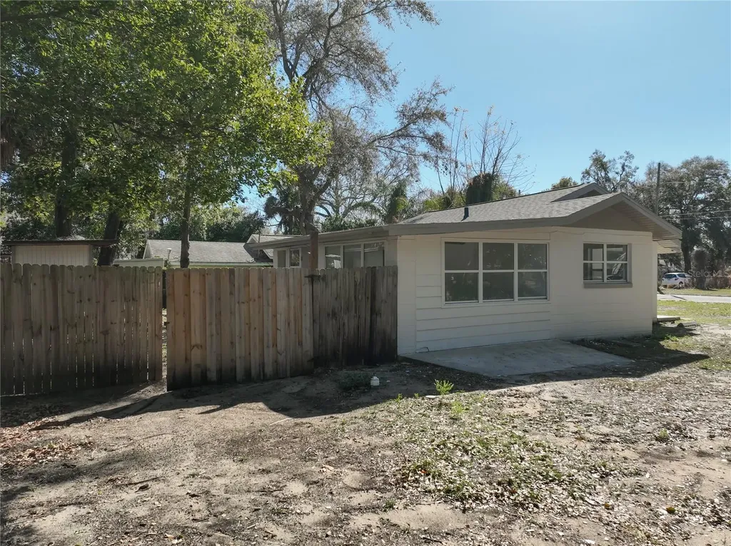 301 E Atwater Avenue Eustis FL 32726
