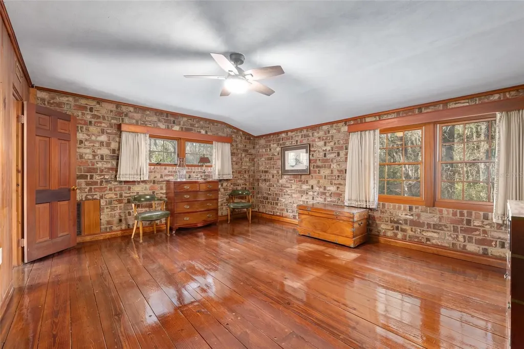 1801 NW 30th Terrace Gainesville FL 32605