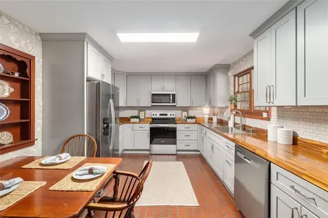 1801 NW 30th Terrace Gainesville FL 32605