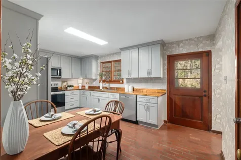 1801 NW 30th Terrace Gainesville FL 32605