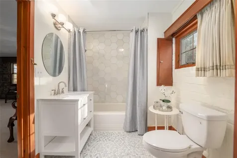 1801 NW 30th Terrace Gainesville FL 32605