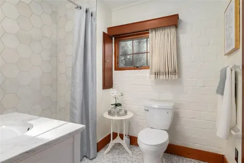 1801 NW 30th Terrace Gainesville FL 32605