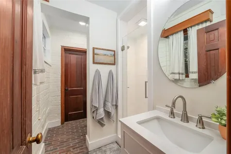 1801 NW 30th Terrace Gainesville FL 32605