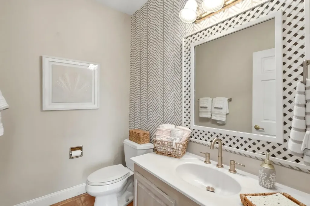 10 Magnolia Lane S Ormond Beach FL 32174