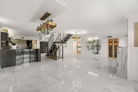 530 E Central Boulevard Orlando FL 32801